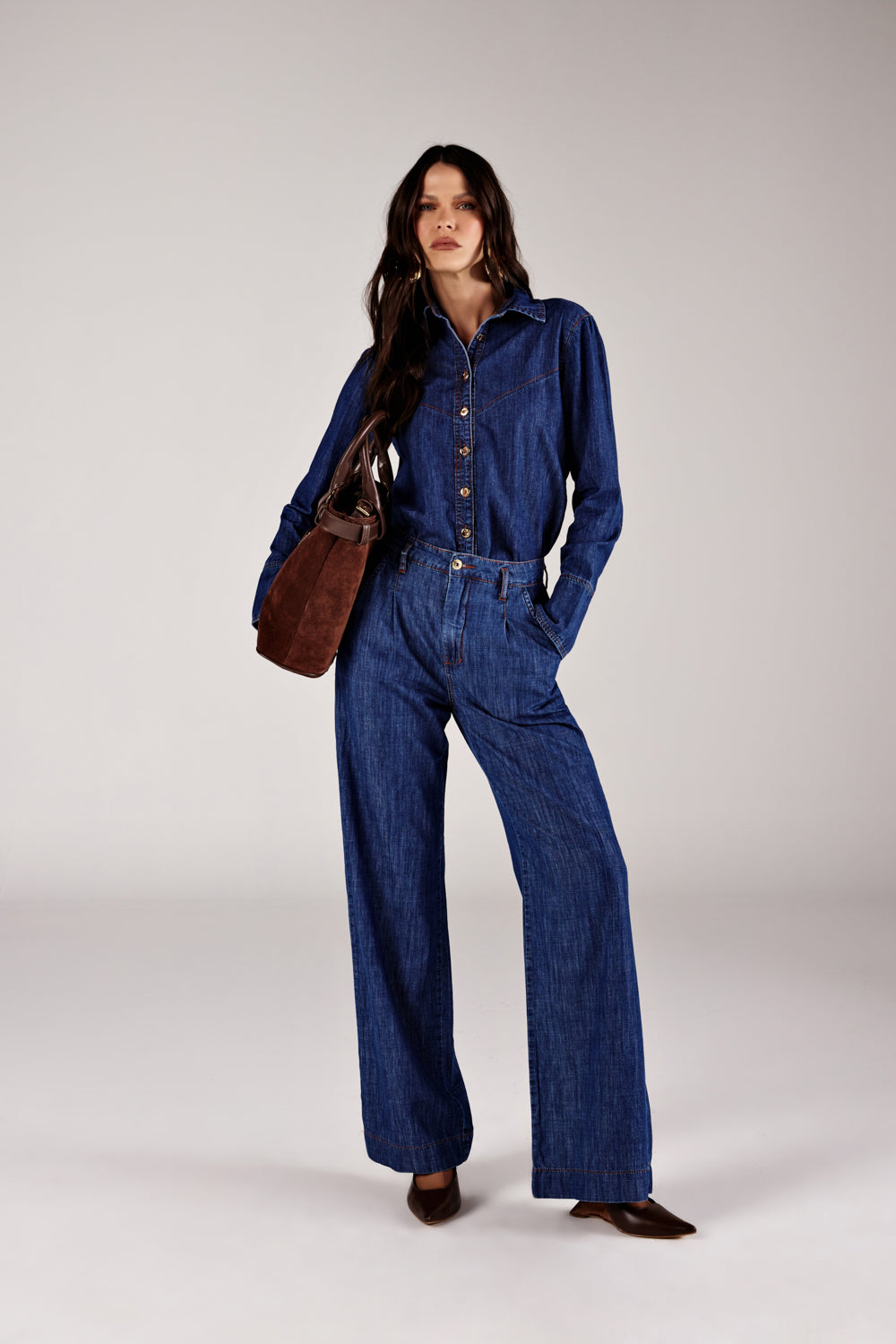 CAMISA FEMININA PUNHO DIFERENCIADO JEANS ONÇA PRETA
