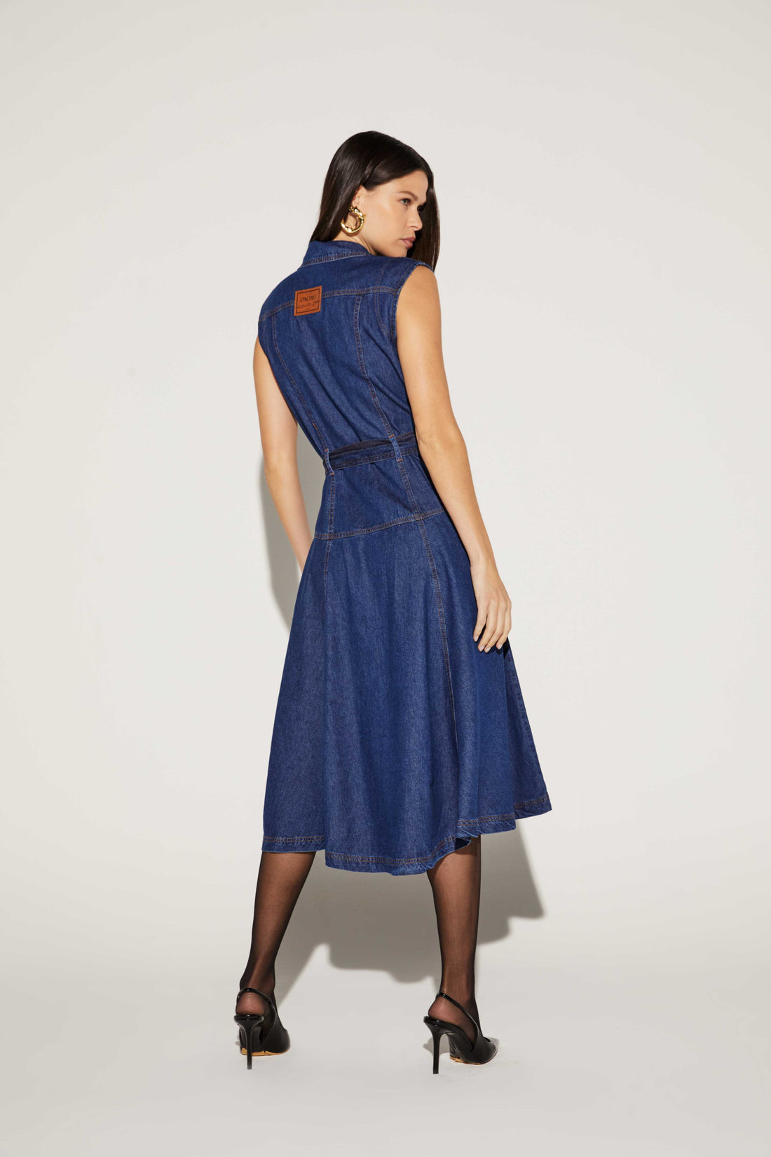 VESTIDO FEMININO SUPER MIDI RECORTES JEANS ONCA PRETA