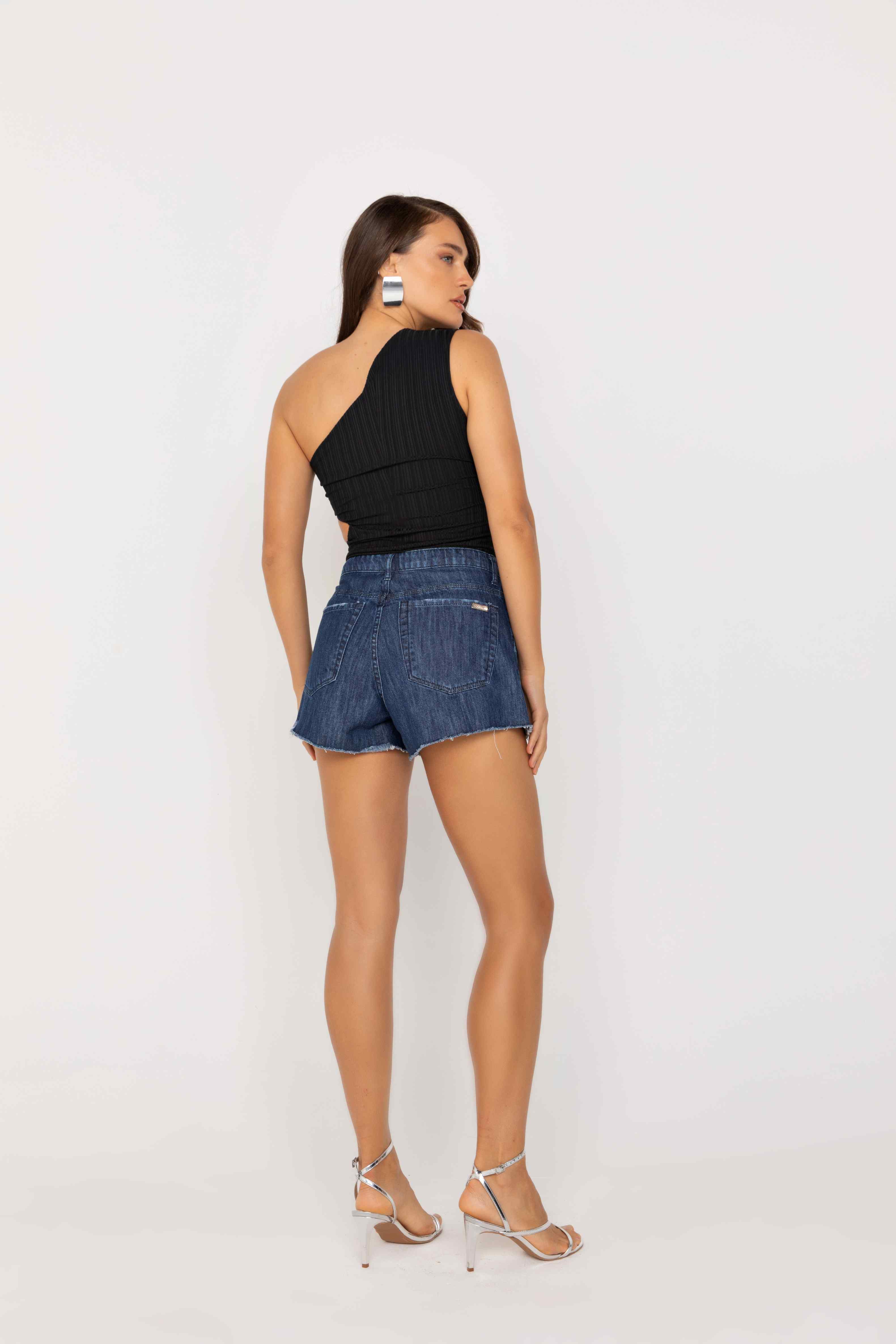 BODY ASSISMETRICO ONCA PRETA