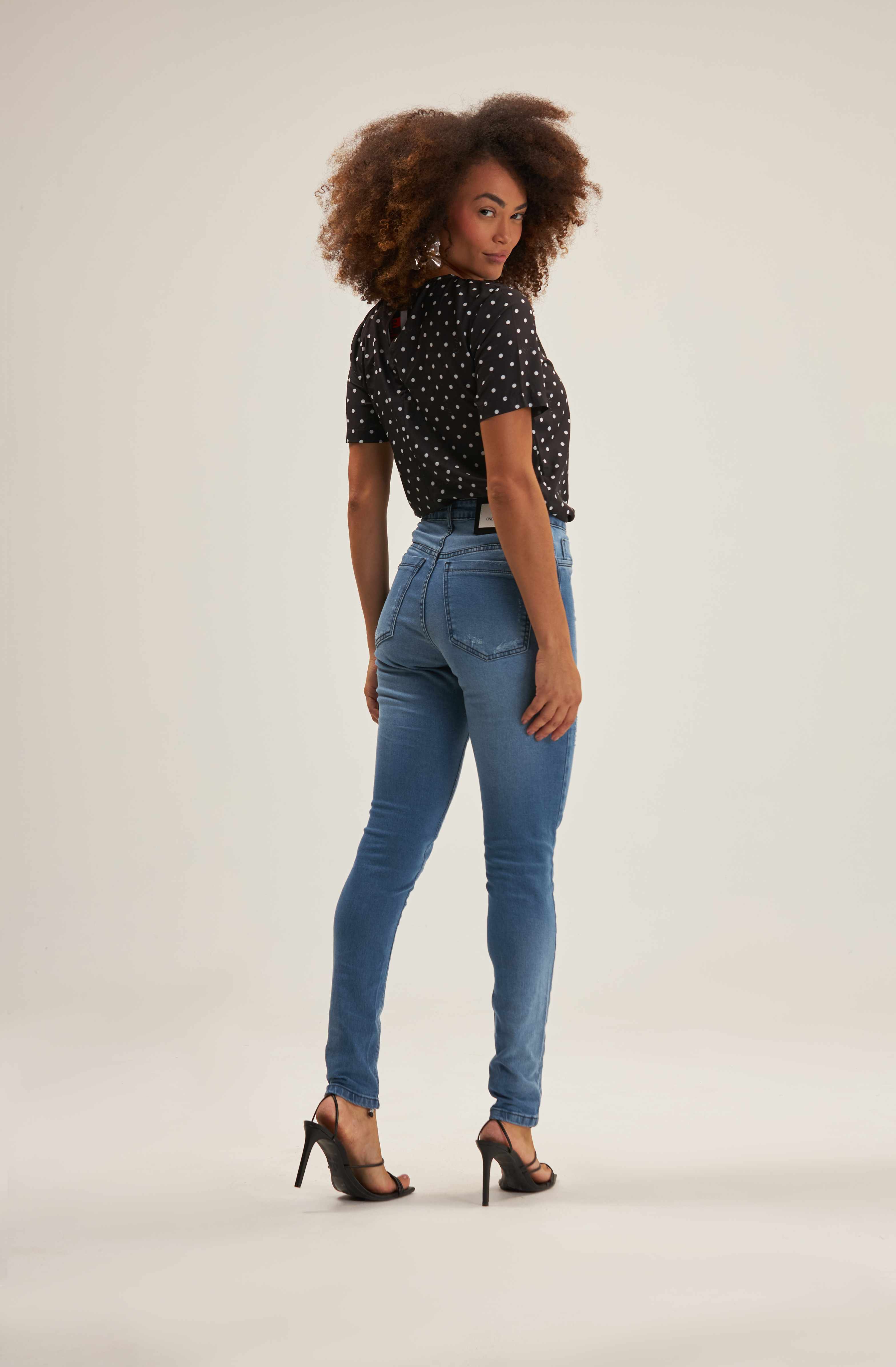 BLUSA POA COM LACOS ONCA PRETA