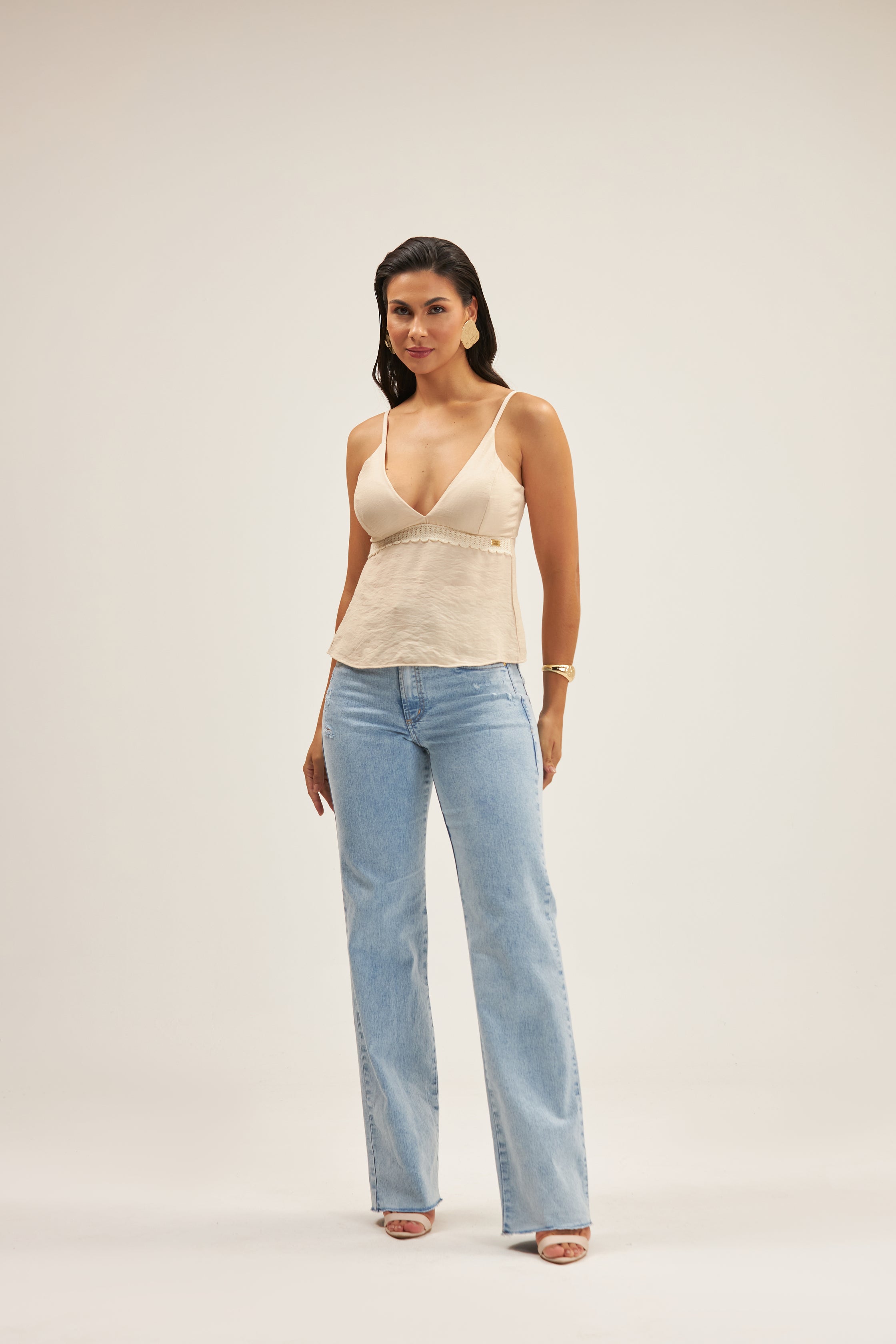 BLUSA DE ALCA COM GUIPIR ONCA PRETA