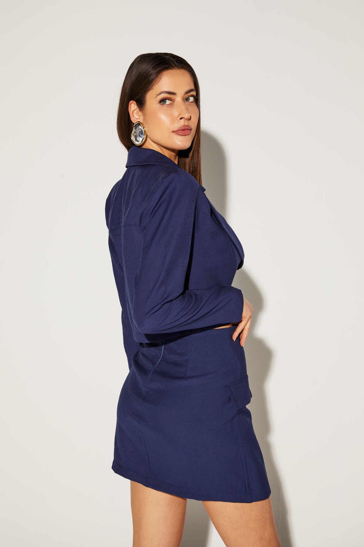 BLAZER CROPPED FEMININO TRANSPASSADO ONCA PRETA