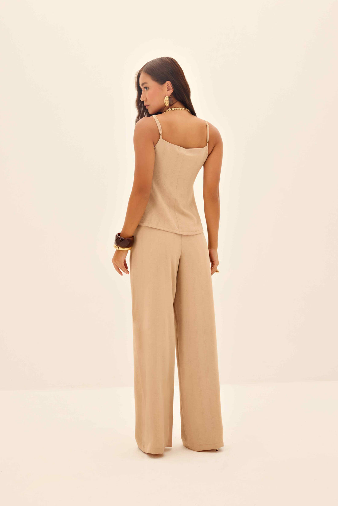 CALÇA RETA FEMININA ELÁSTICO BOLSO FACA ONCA PRETA