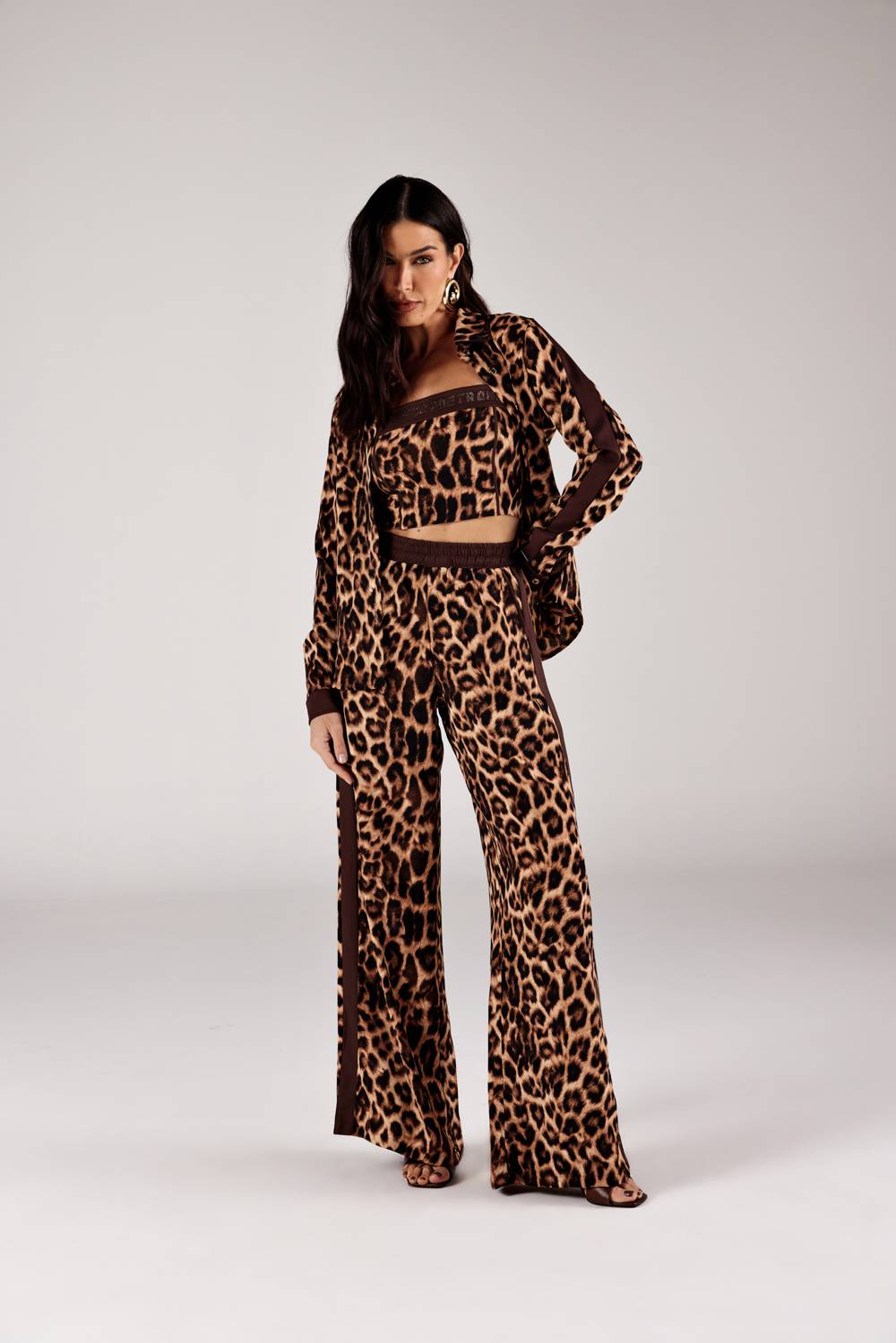 CALÇA WIDE LEG FEMININA LISTRA MARROM ONÇA PRETA