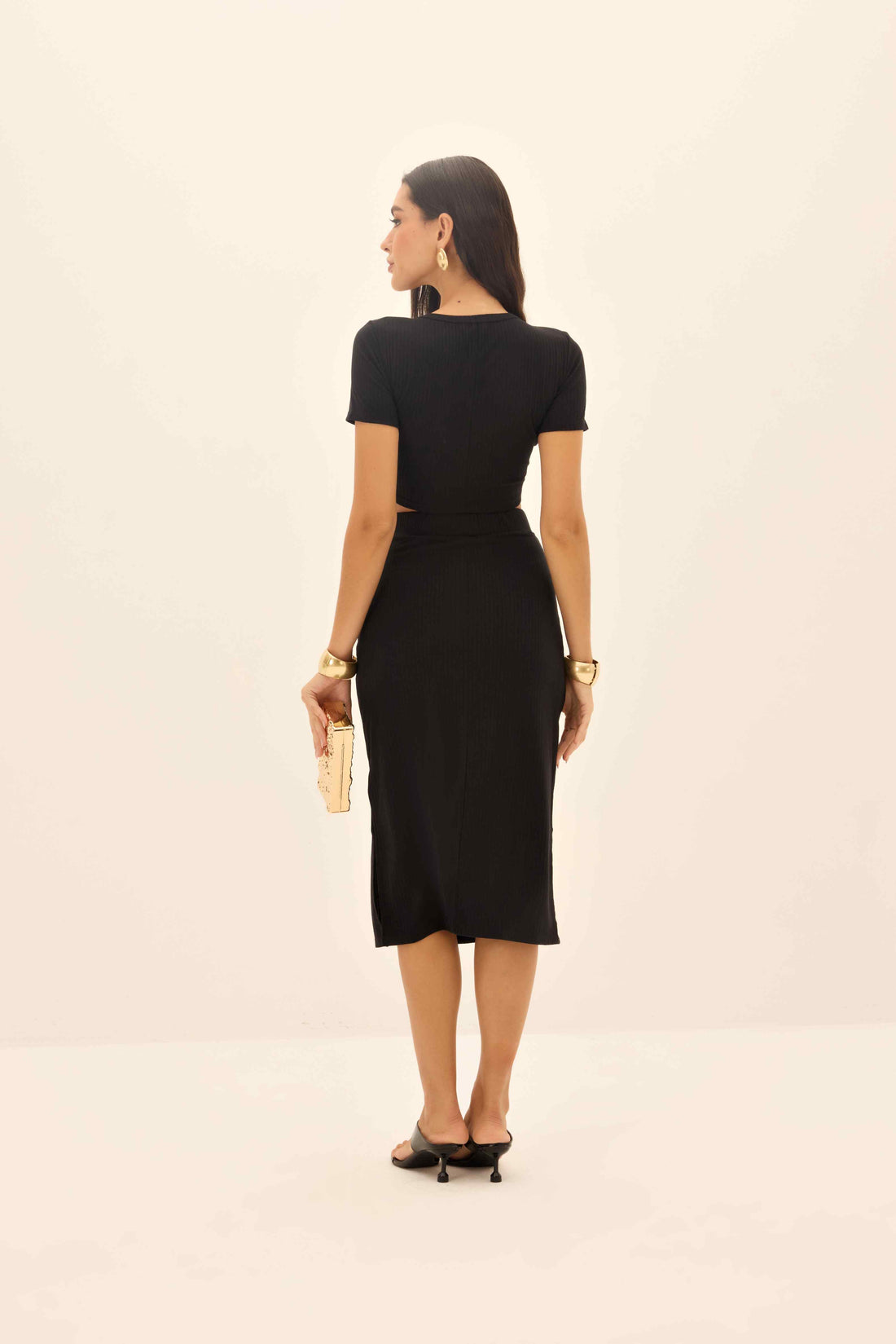 SAIA MIDI FEMININA COMFY CANELADA ONCA PRETA