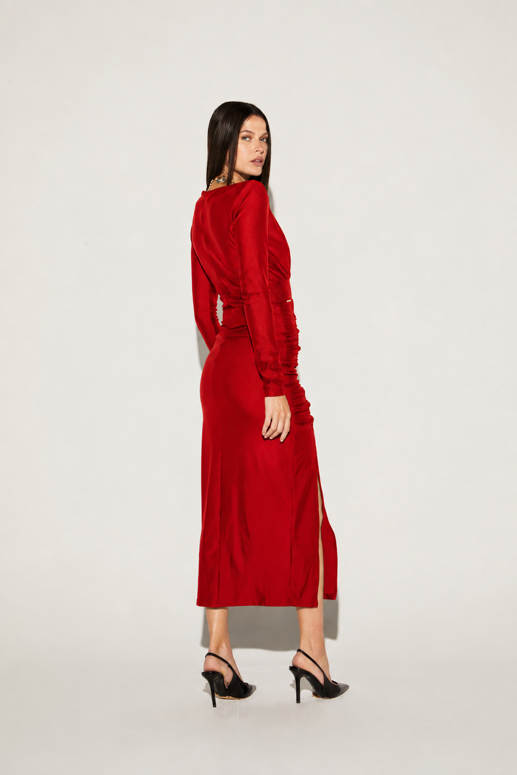 VESTIDO FEMININO SUPER MIDI FRANZIDO DECOTE ABERTO ONCA PRETA