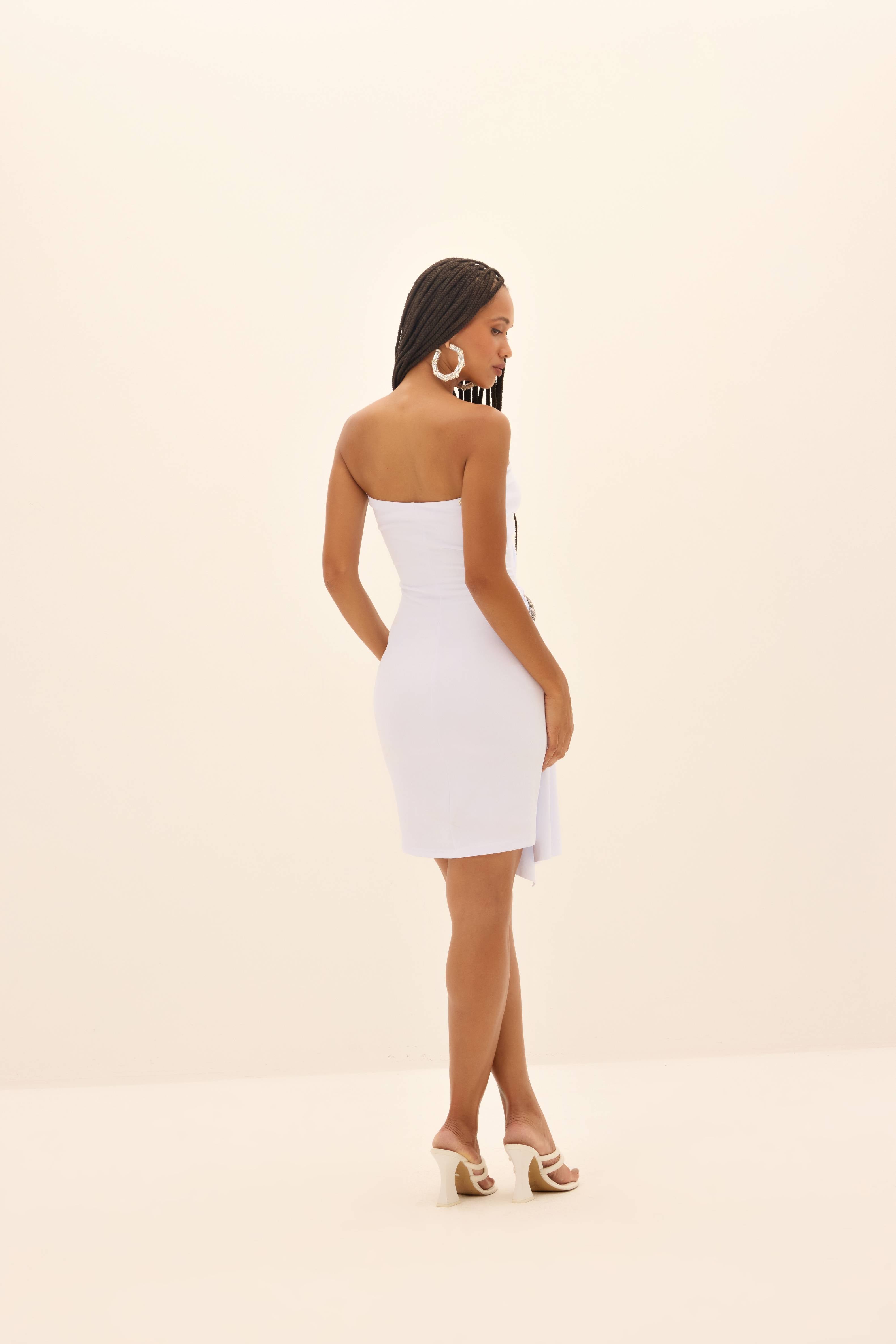 VESTIDO CURTO ARGOLA BRILHO FRONTAL