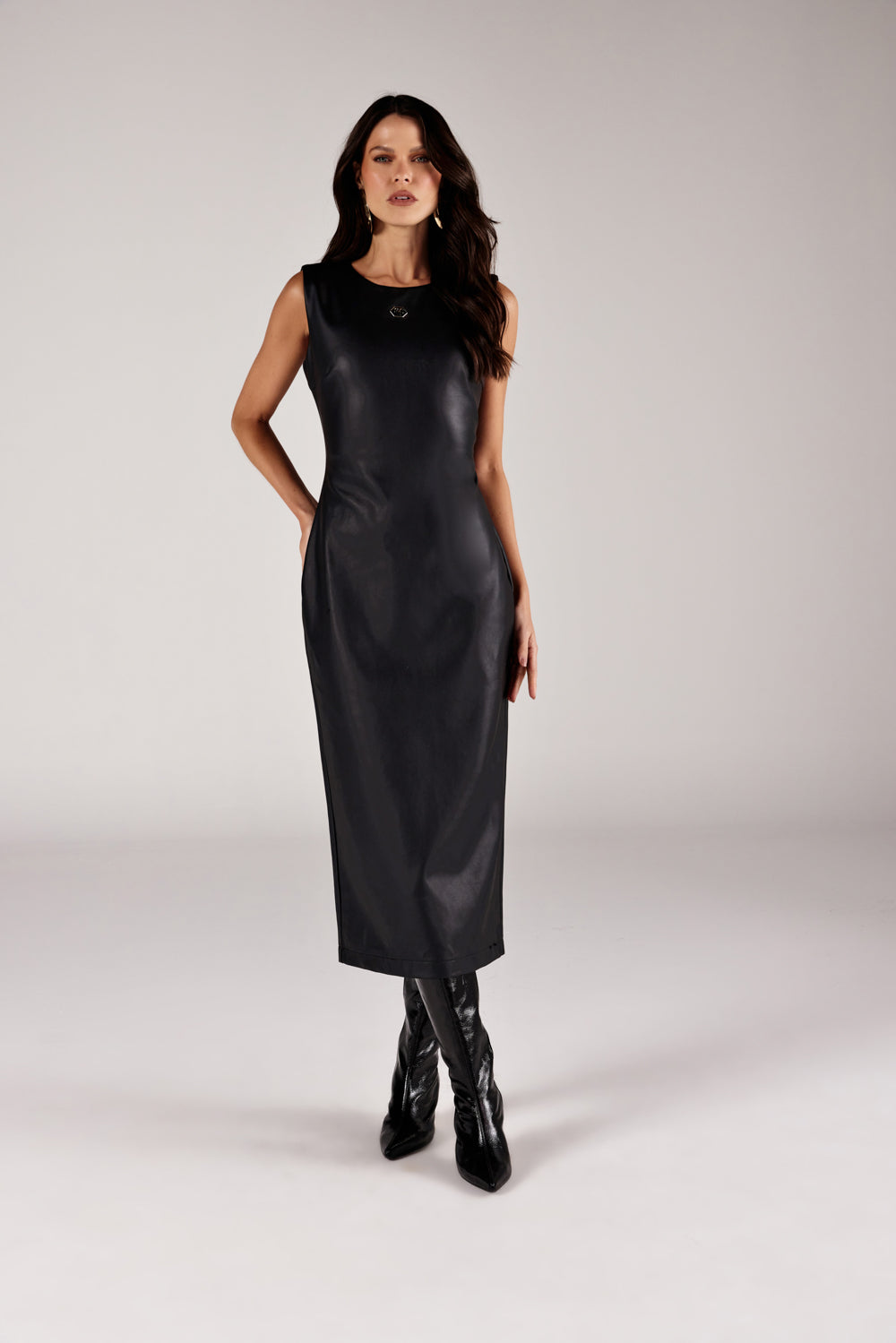 VESTIDO SUPER MIDI FEMININO REGATA ZÍPER COSTAS DE COURO ONÇA PRETA
