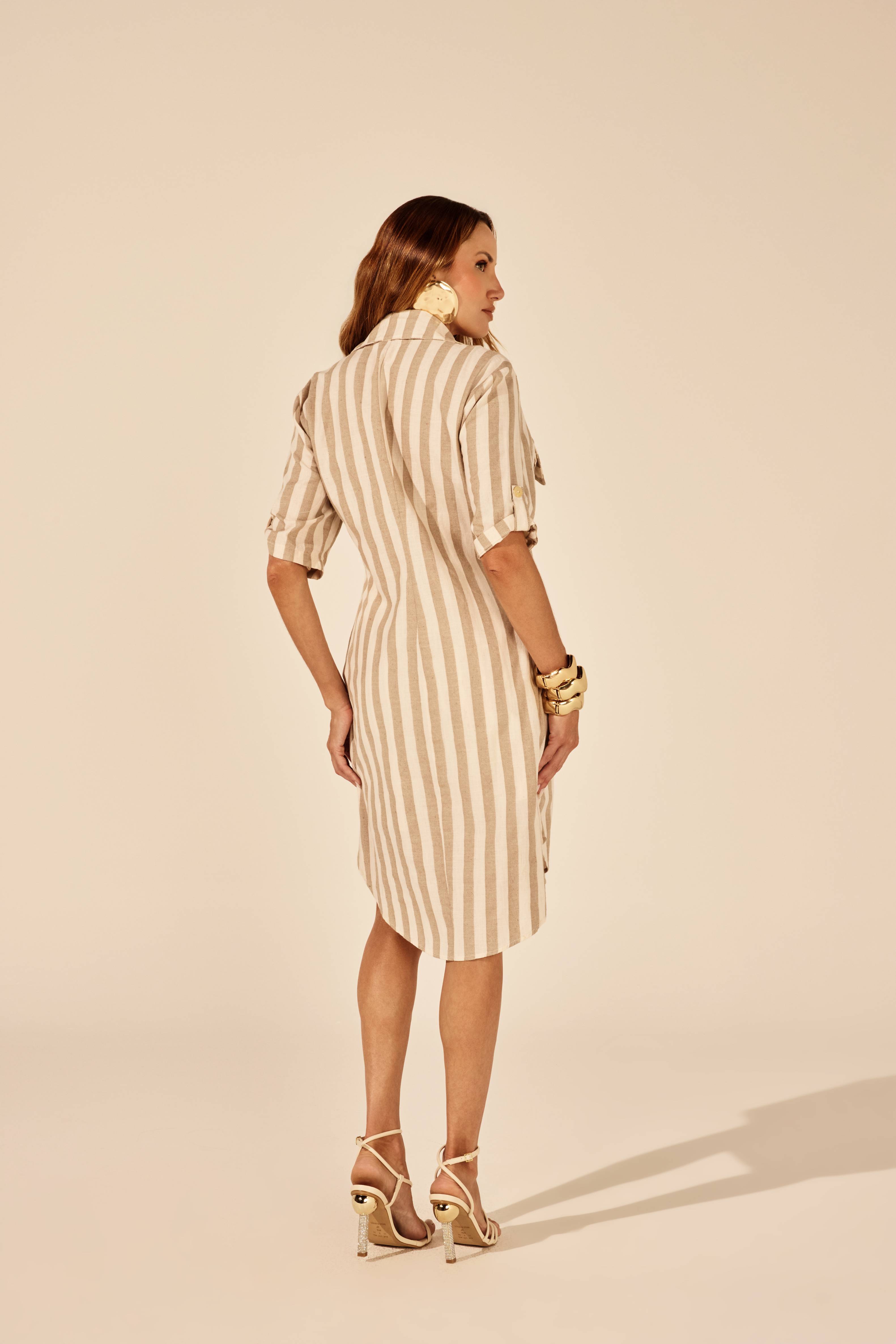 VESTIDO CHEMISIER ALFAIATARIA LISTRADO BEGE E OFF WHITE