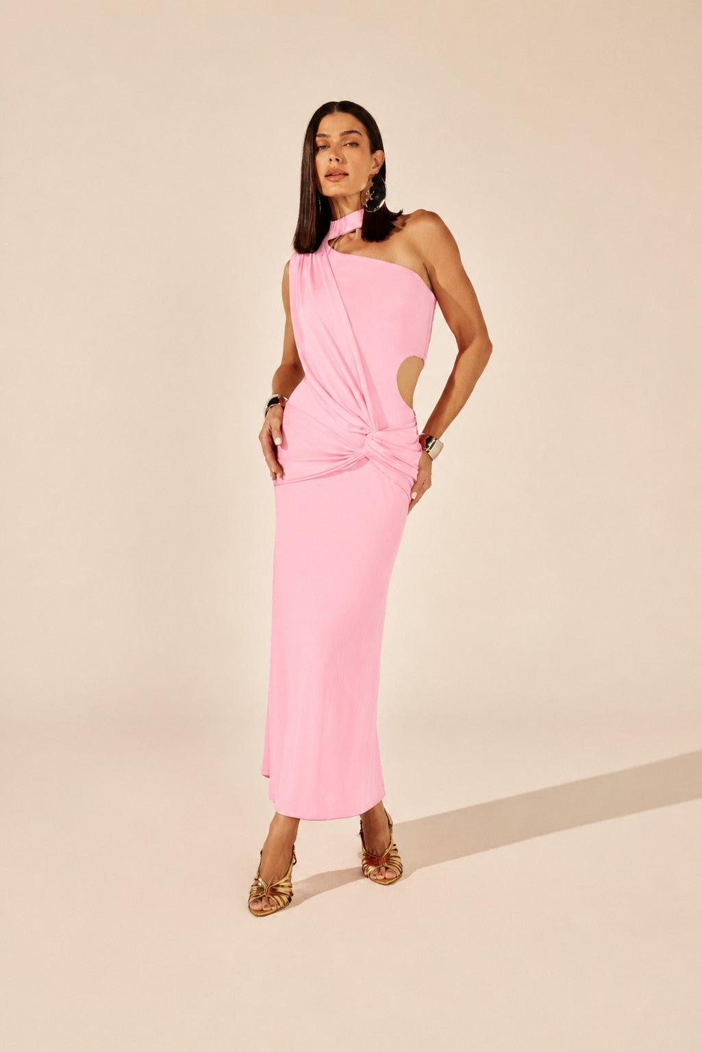 VESTIDO MIDI FRANZIDO COM CUT OFF E NÓ FRONTAL