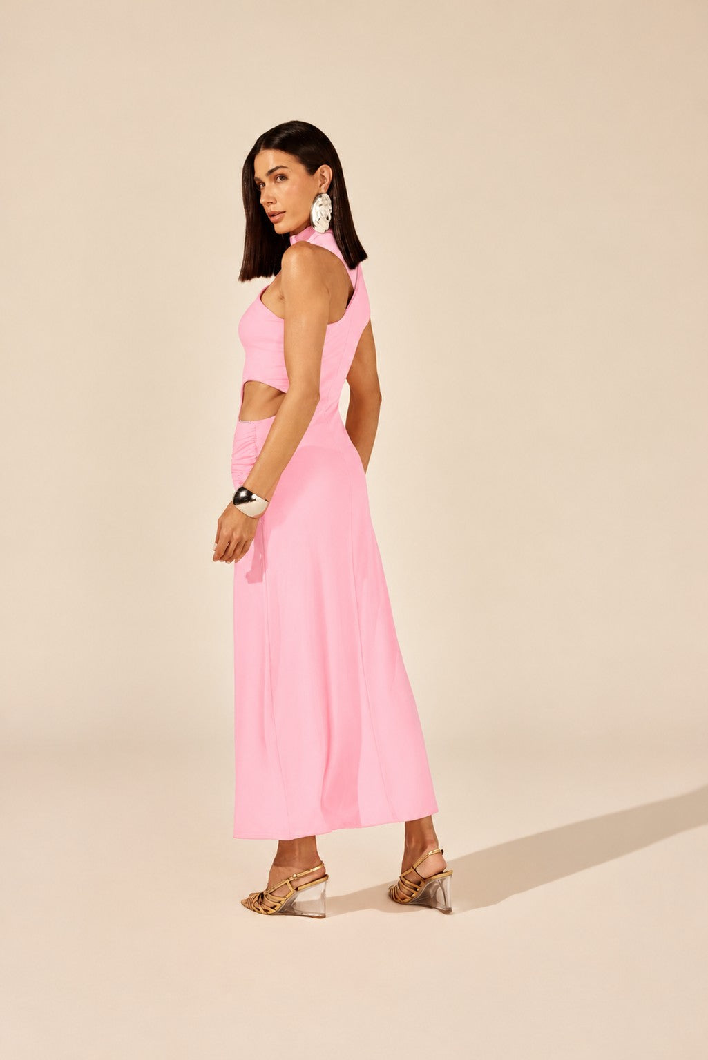 VESTIDO MIDI FRANZIDO COM CUT OFF E NÓ FRONTAL