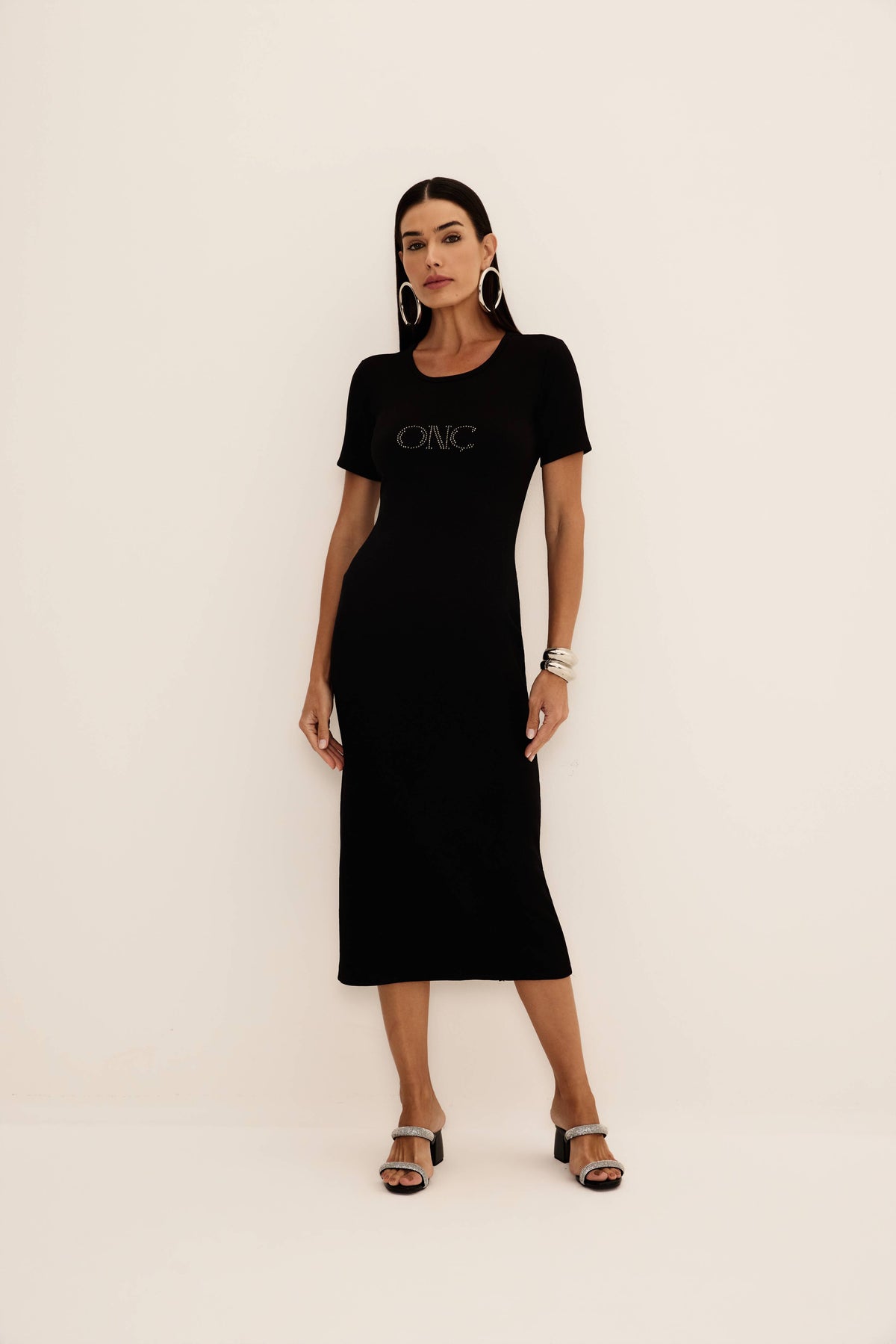 VESTIDO MIDI COMFY APLICAÇÃO STRASS