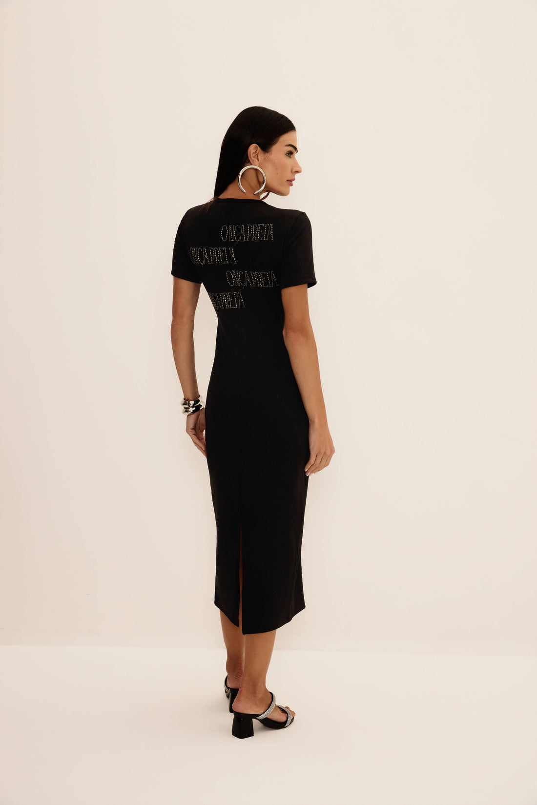 VESTIDO MIDI COMFY APLICAÇÃO STRASS