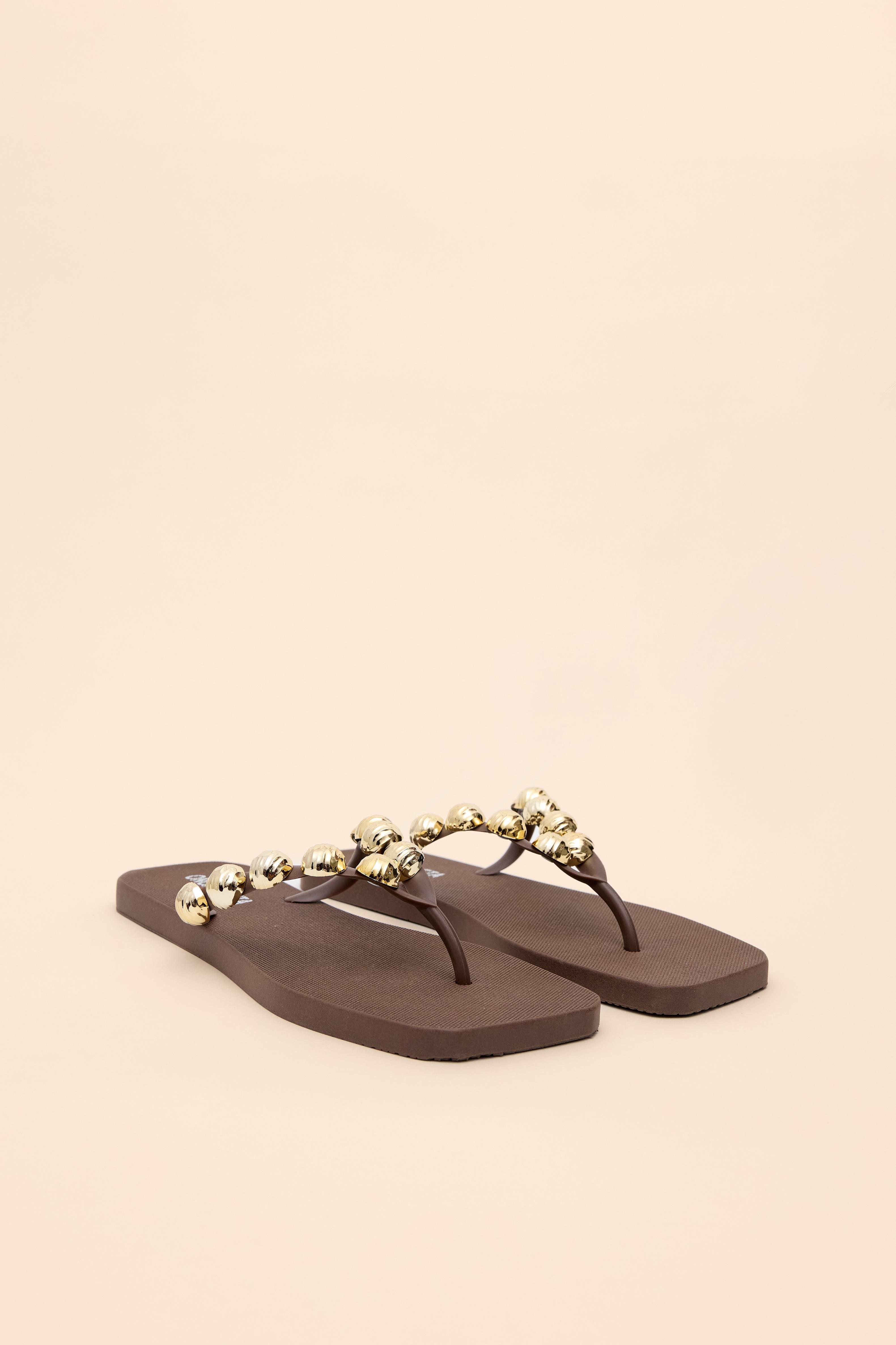 CHINELO BOLOTAS METAL TIRAS