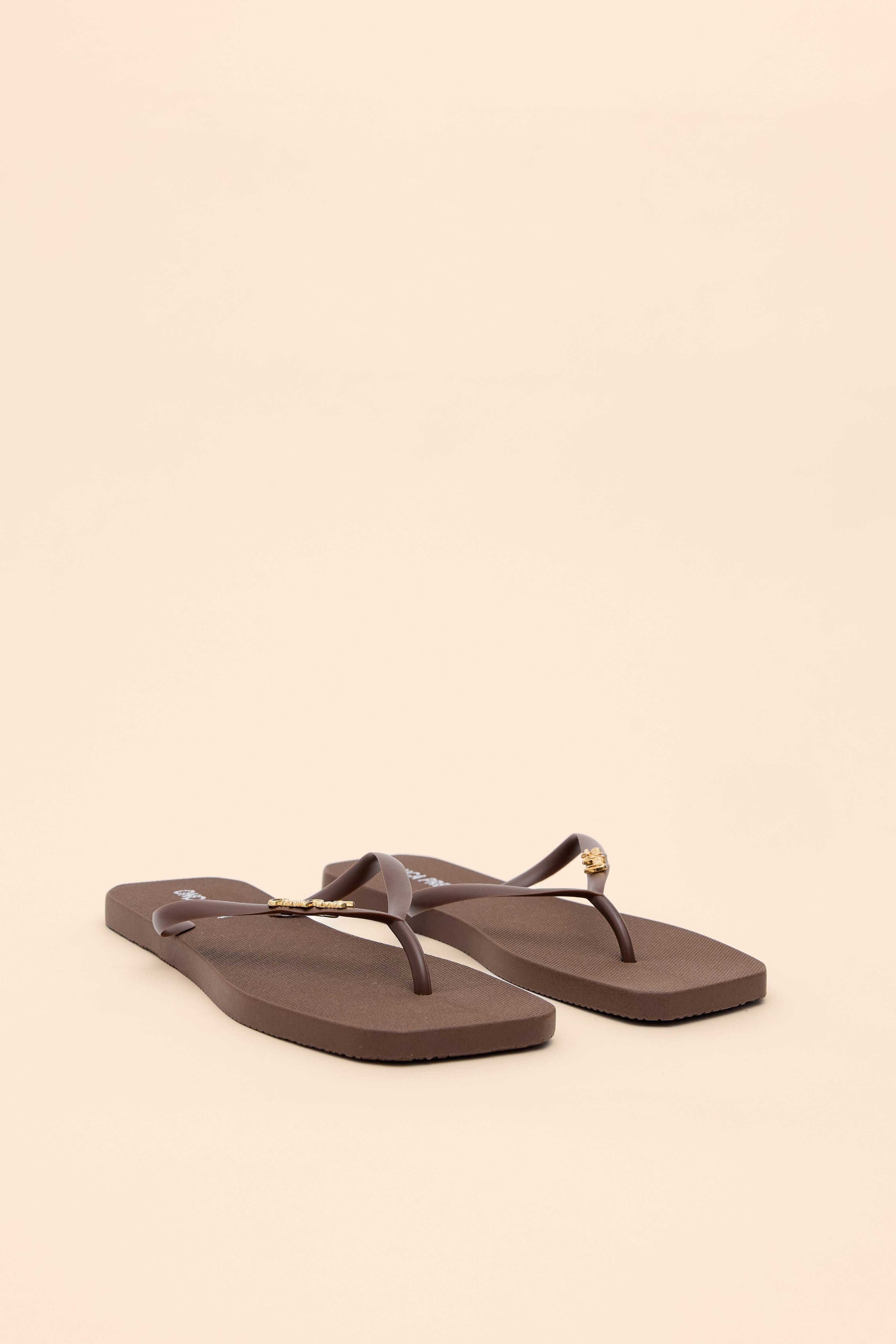 CHINELO METAL ASSINATURA BASE QUADRADA