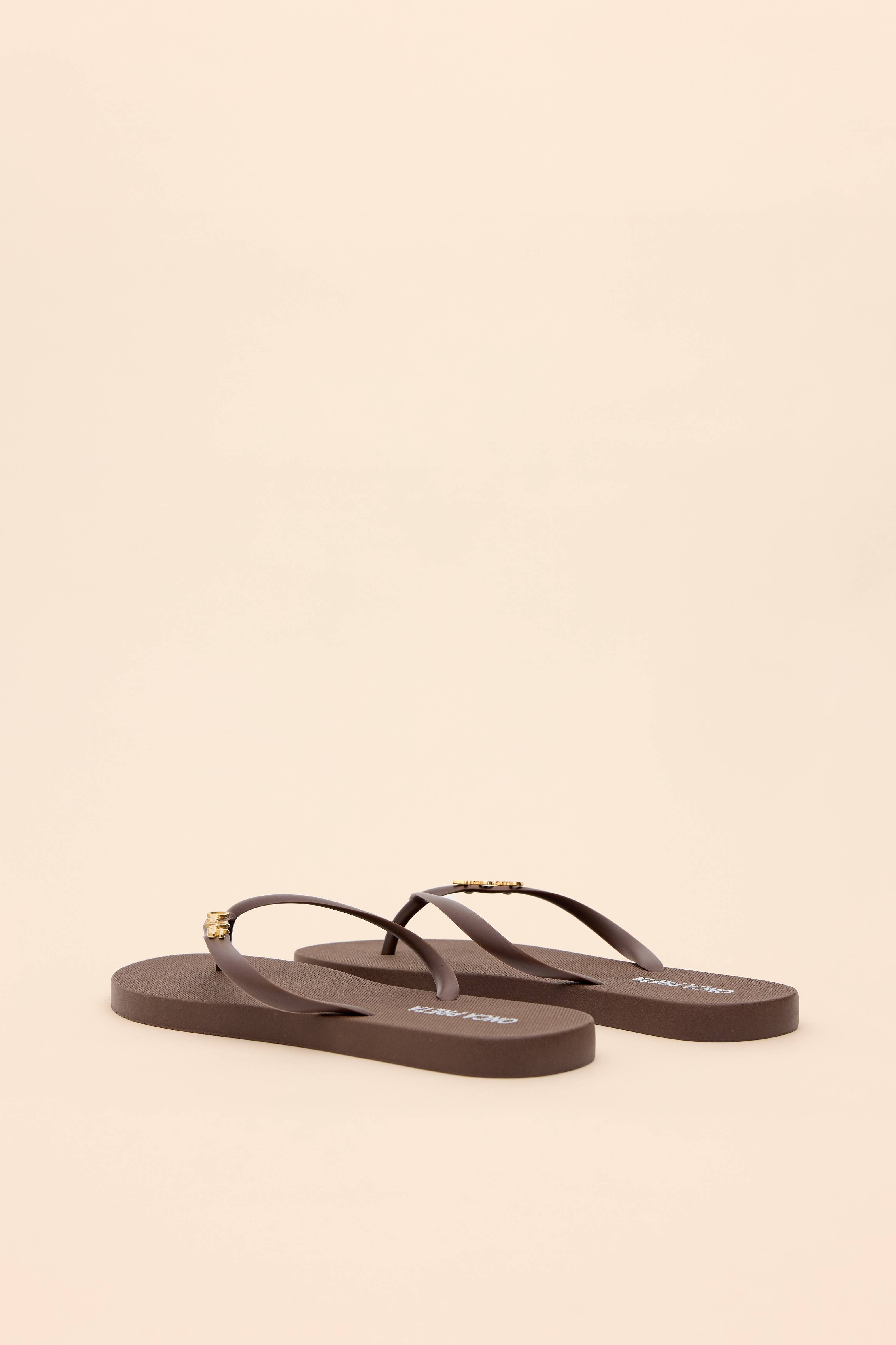 CHINELO METAL ASSINATURA BASE ARREDONDADA