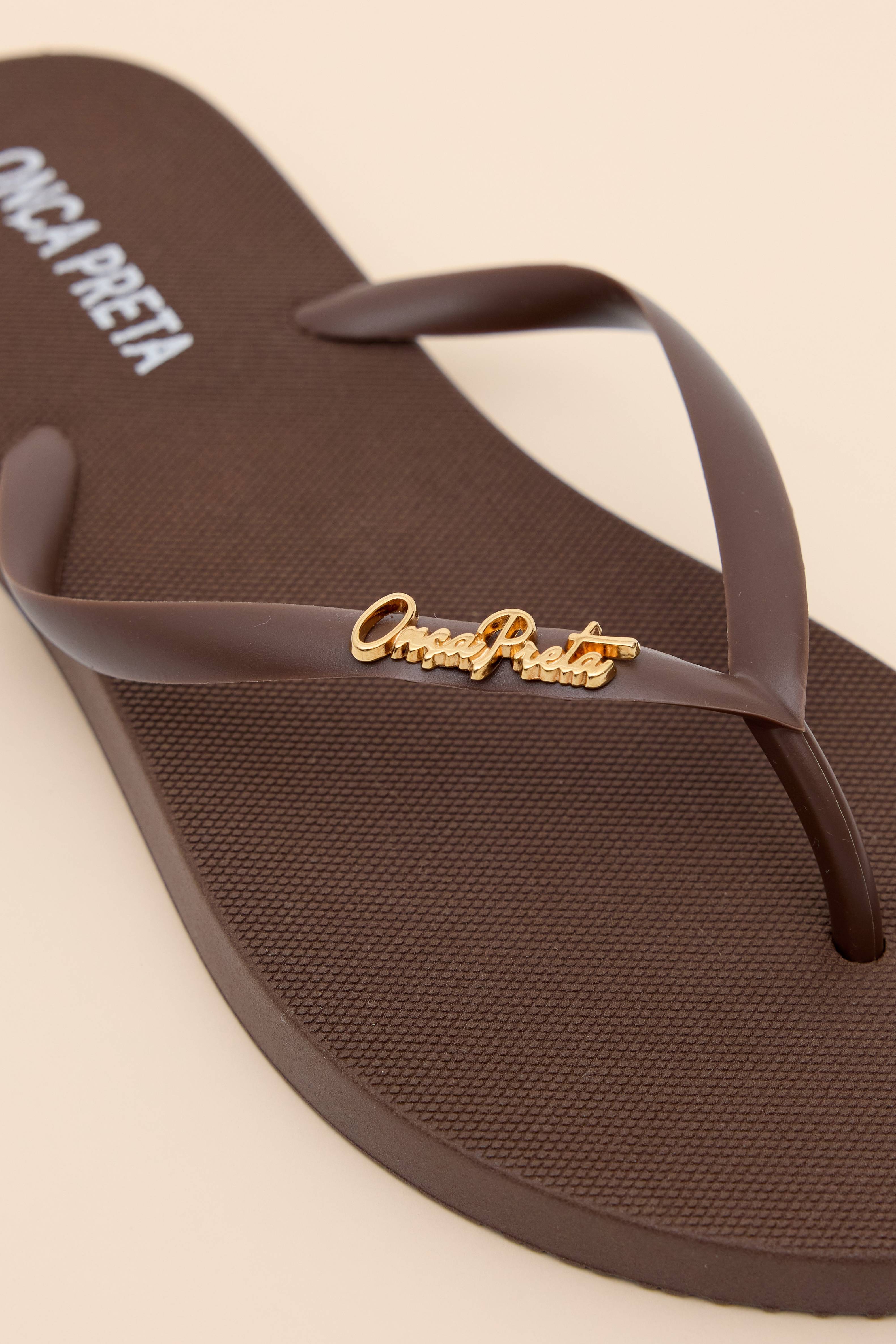 CHINELO METAL ASSINATURA BASE ARREDONDADA