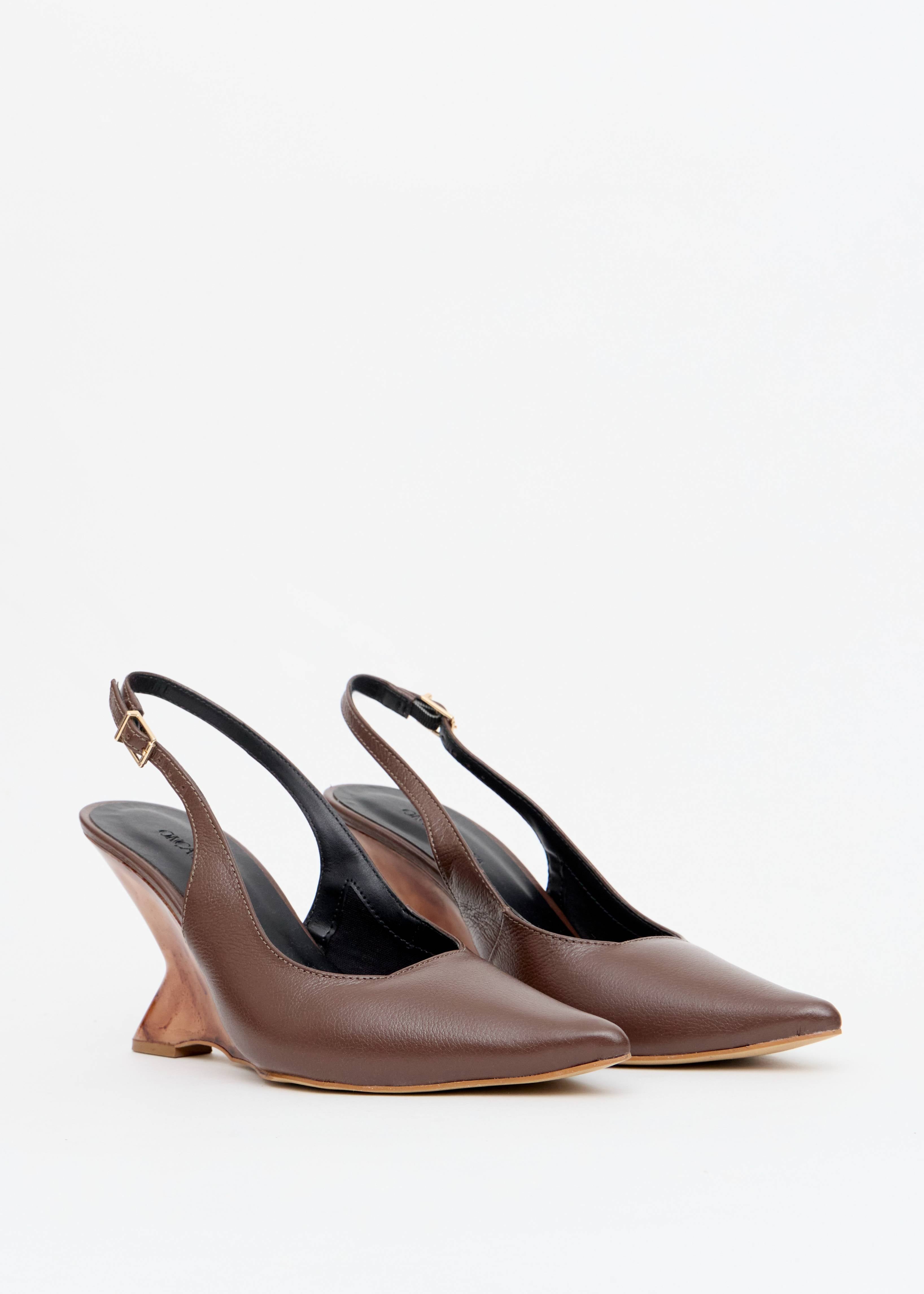 SCARPIN SLINGBACK SALTO ANABELA CASEíNA