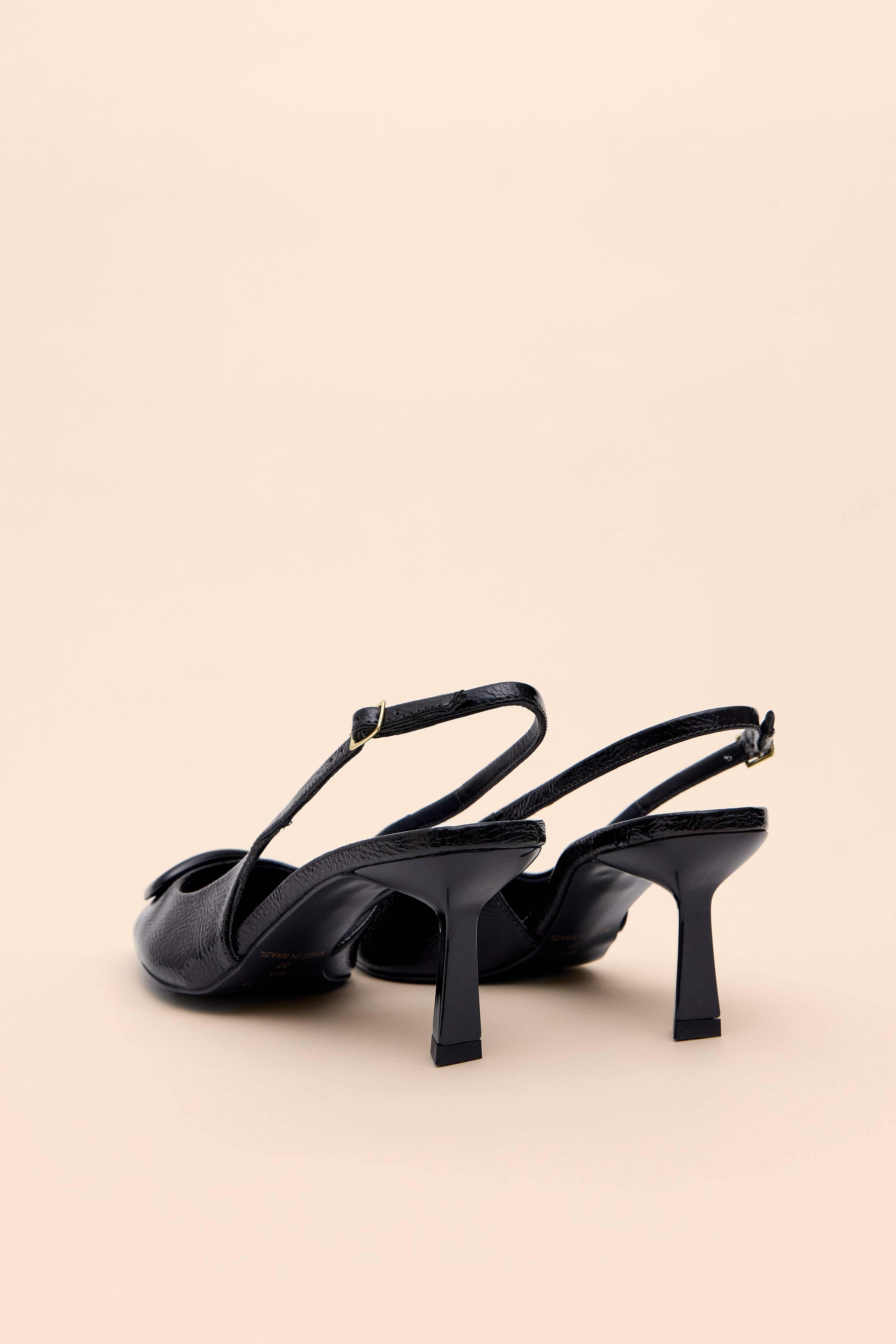 SCARPIN CHANEL METAL SALTO FINO