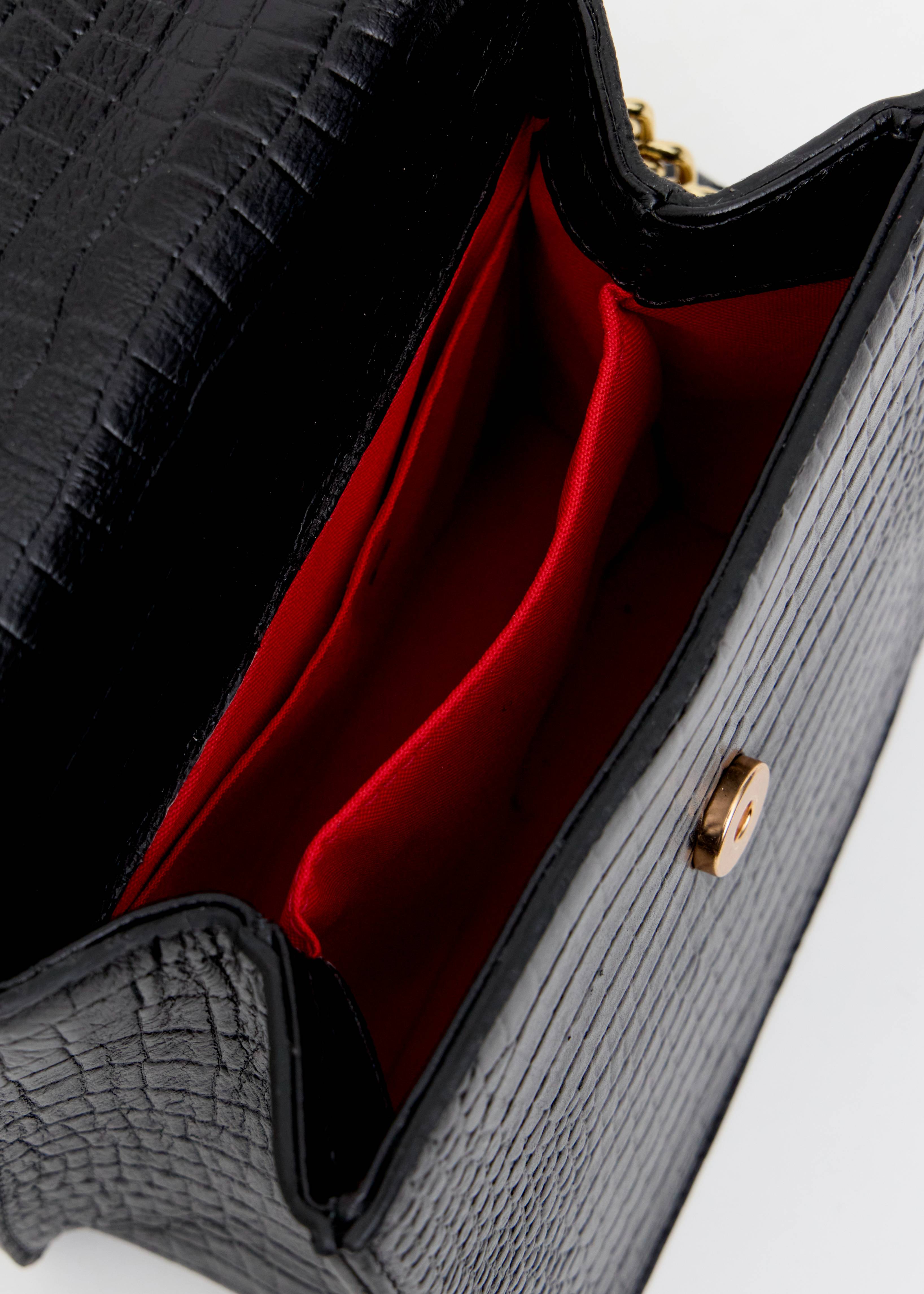 Interior bolsa croco preta forro vermelho compartimentos Onça Preta