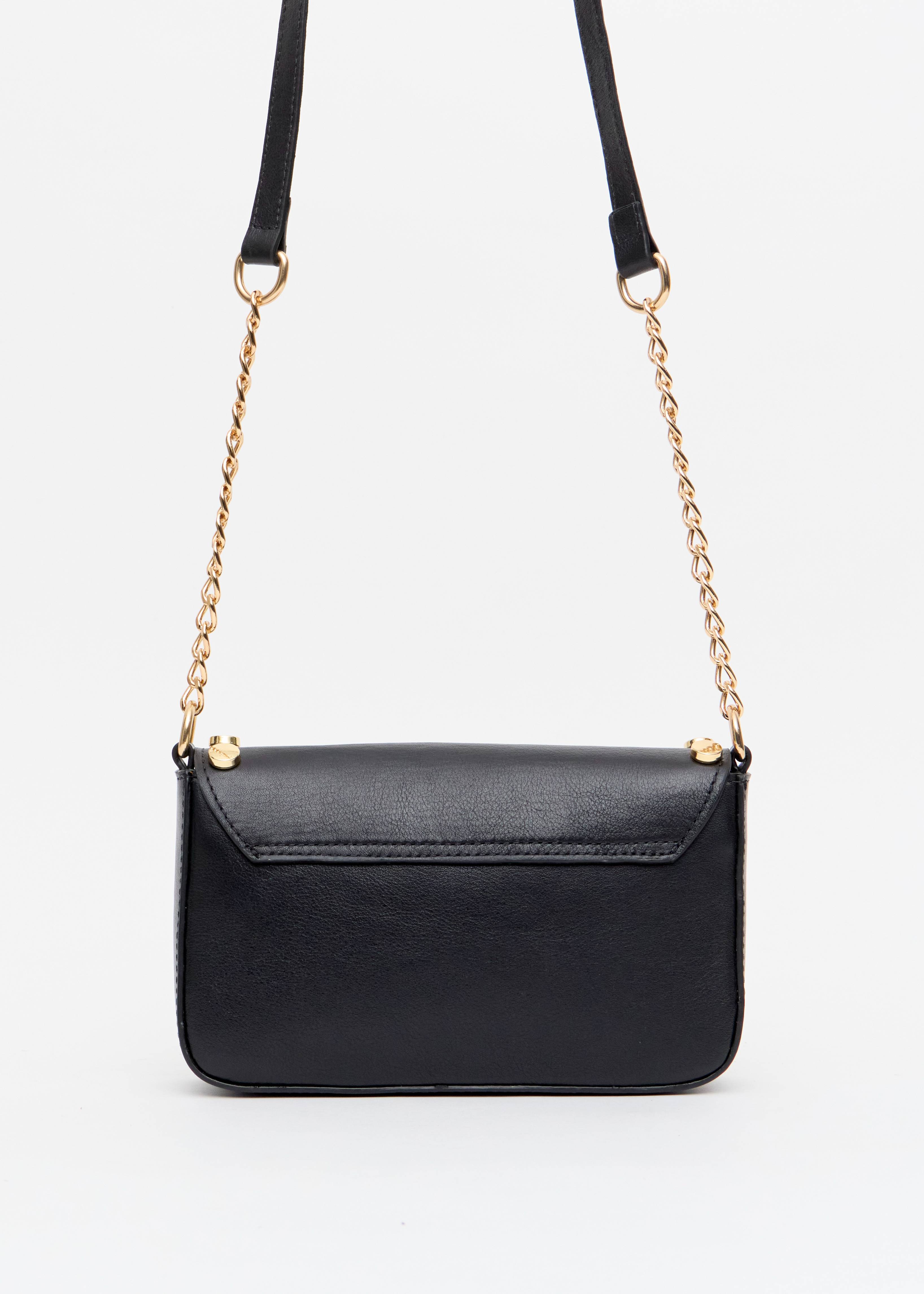 BOLSA ENVELOPE COM TACHAS