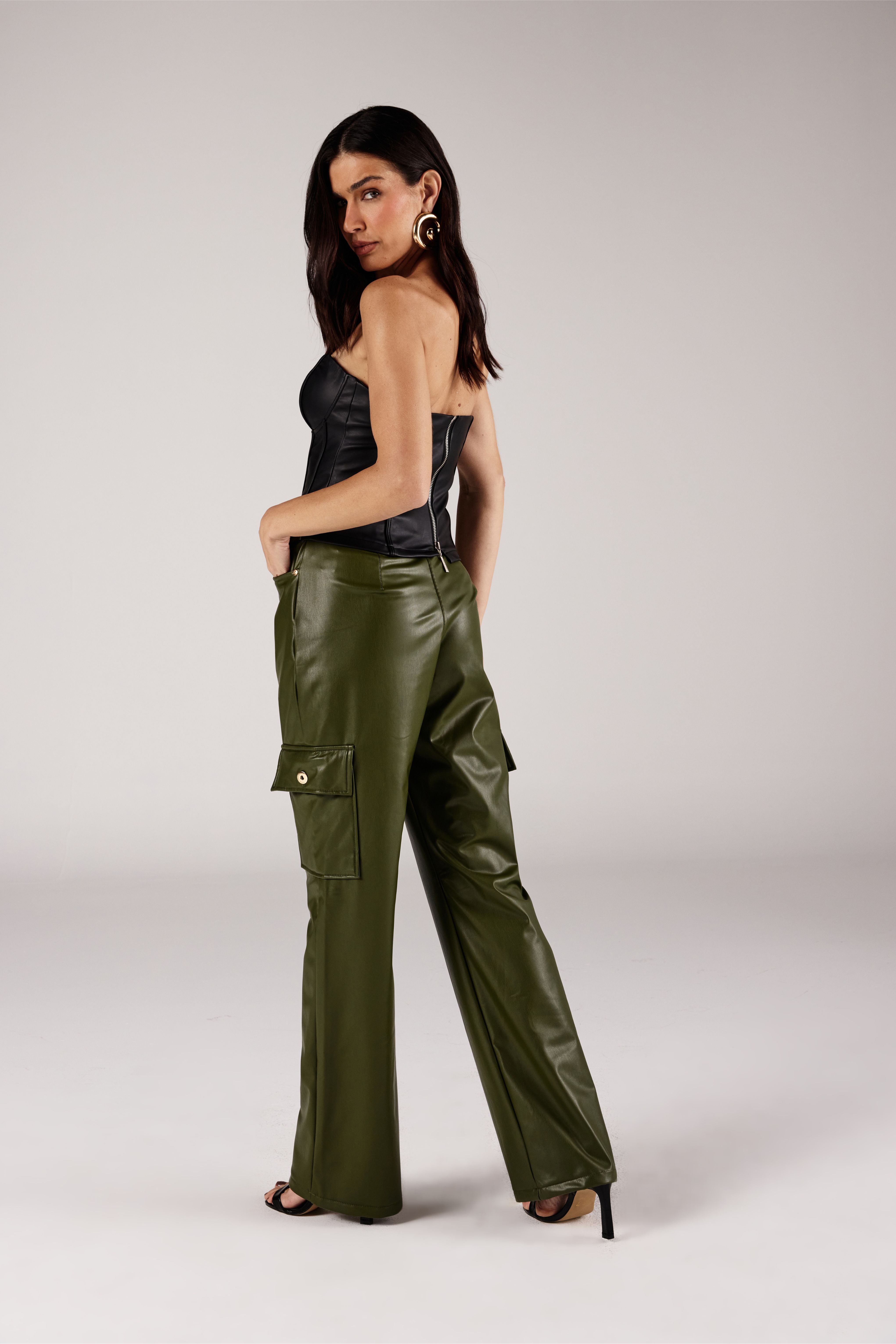 BLUSA FEMININA CORSELET TOMARA QUE CAIA ONÇA PRETA