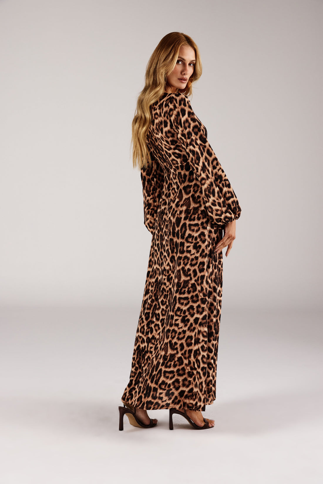 VESTIDO LONGO FEMININO FENDA FRONTAL ONÇA PRETA