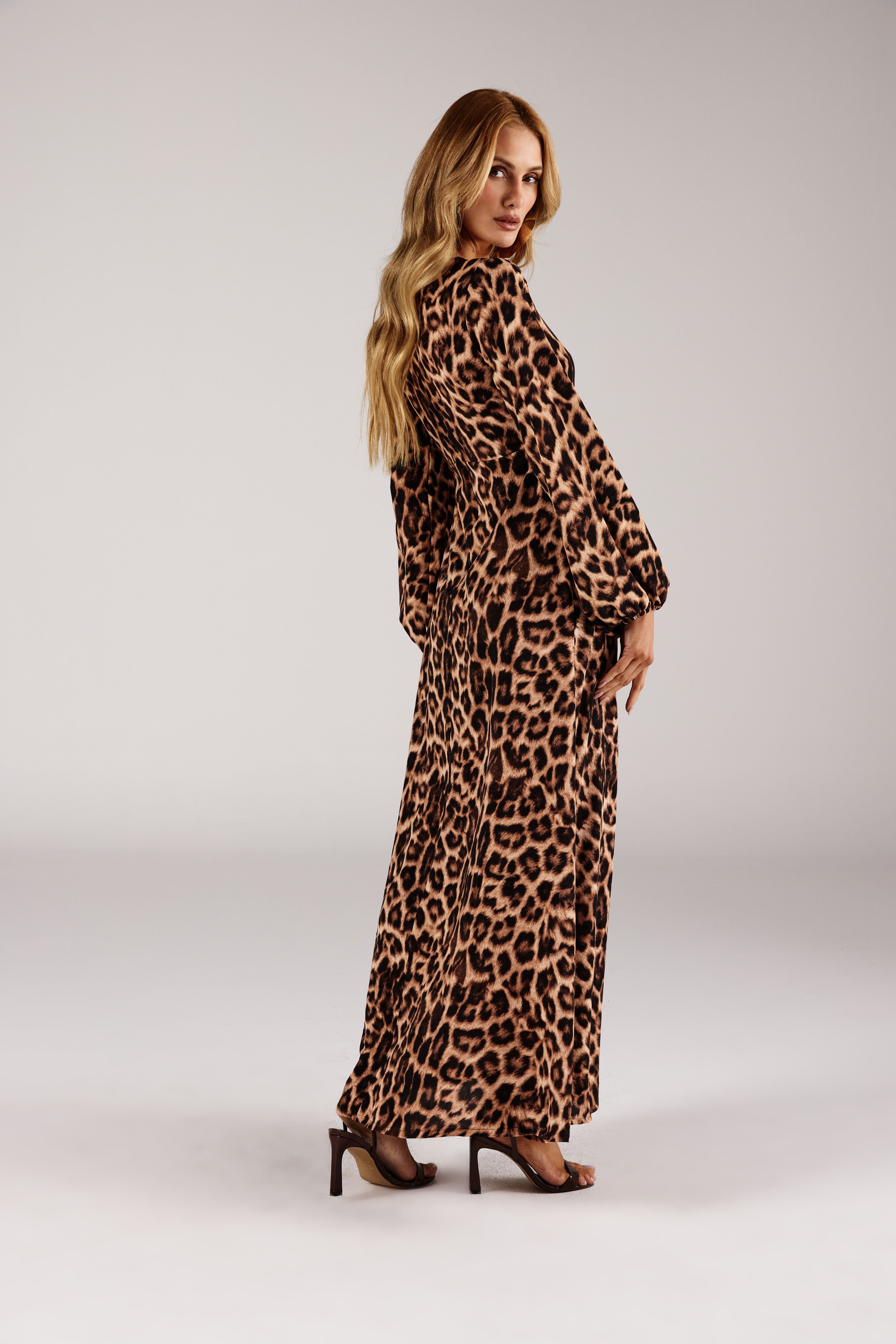 VESTIDO LONGO FEMININO FENDA FRONTAL ONÇA PRETA