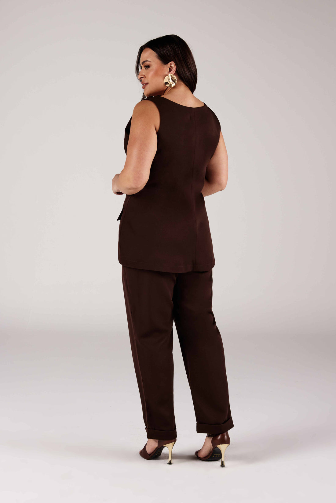 CALÇA RETA FEMININA ALFAIATARIA BOLSO VIVO ONÇA PRETA